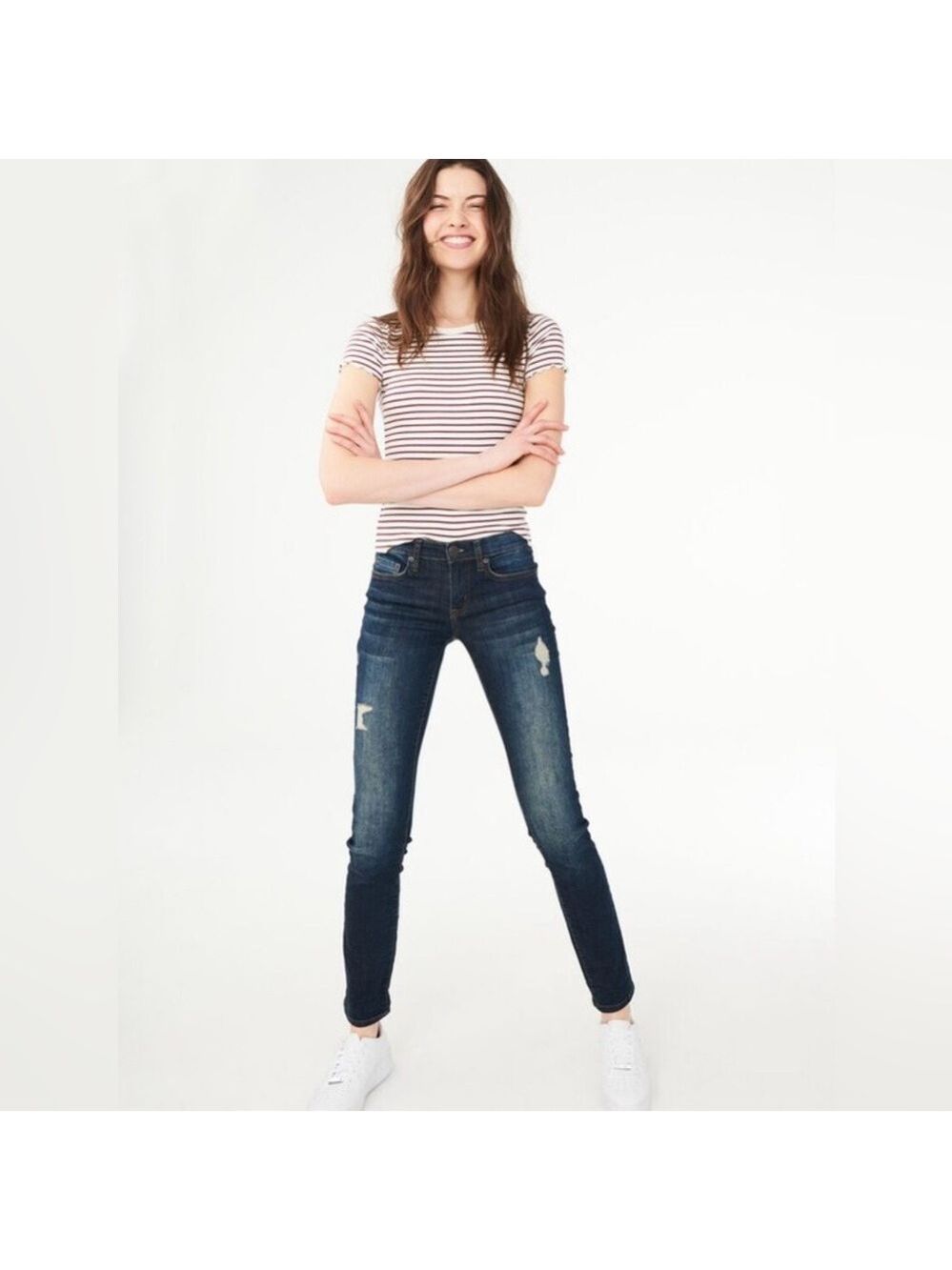 Aeropostale Low-Rise Skinny Lola Distressed Jegging